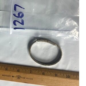 Vintage Womens Watch Silver Tone Stretch Band Classic Style Wristwatch